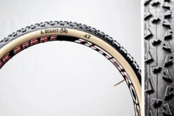 Dugast Rhino XL 650B X 47mm Schlauchreifen